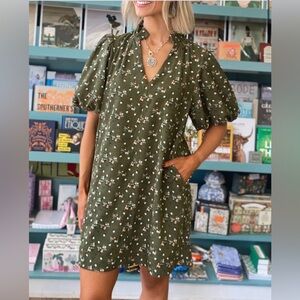 New THML Clementine Green Floral Corduroy Dress Women's Size M